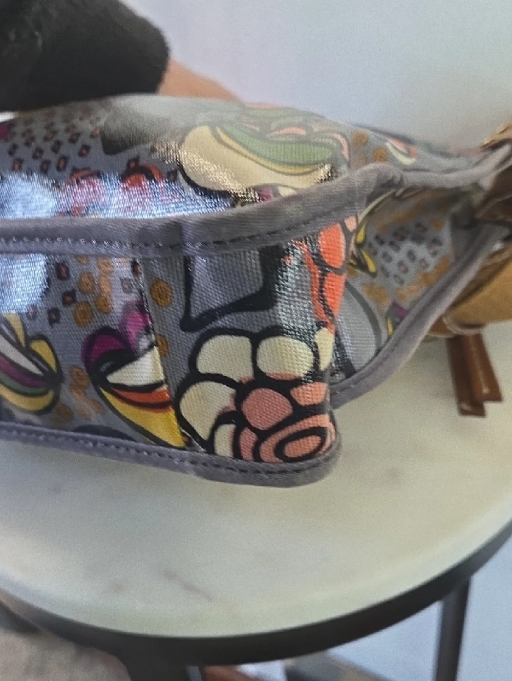 Fossil Floral Crossbody Bag - Gray with Multicolor Flowers - Picture 4 of 10